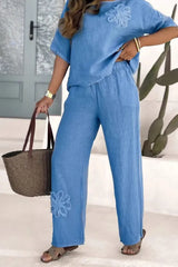 Komplet dwuczęściowy z haftem kwiatowym w jednolitym kolorze