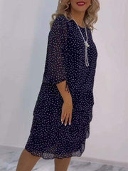 Damska sukienka z okrągłym dekoltem i cekinami