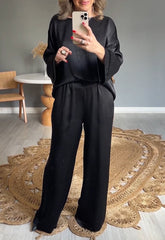 Satynowy dwuczęściowy garnitur z okrągłym dekoltem i długim rękawem