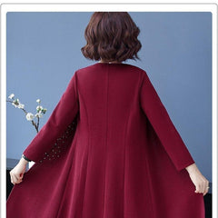 Elegancki dwuczęściowy zestaw damski z żakietem i sukienką