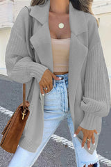 Dzianinowy kardigan średniej długości z kołnierzykiem