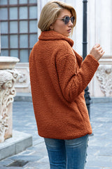 Płaszcz typu sherpa z klapami zapinany na guziki