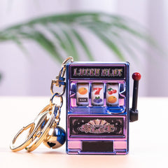Kreatywny breloczek do automatu z owocami, na którym można grać