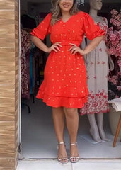 Sukienki damskie z nadrukiem w serek, krótkim rękawem i guzikami w talii