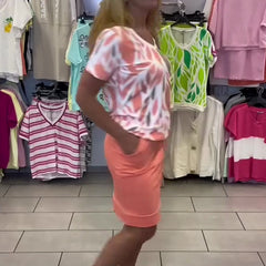 Damski top z nadrukiem i stylowa spódnica