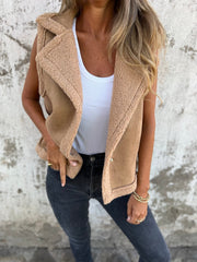 Jednoczęściowa kamizelka ze sztucznego futra z klapami i kieszeniami