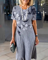 Dresuj okrągły szyję z krótkim rękawem