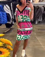 Sukienka z nadrukiem i krótkim rękawem w serek