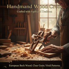 Ręcznie rzeźbiona drewniana dekoracja ścienna z krzyżem w kształcie serca