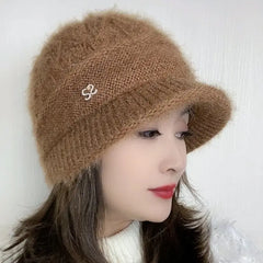 💌 Ciepły towarzysz zimą: ciepła czapka wełniana z dzianiny 🧶