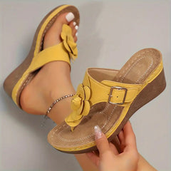 Eleganckie sandały Drenston na koturnie i klockowym obcasie