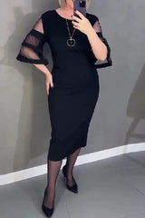 Szykowna sukienka midi z siateczki i rozszerzanymi rękawami