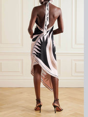 Sukienka midi z odkrytymi plecami i abstrakcyjnym nadrukiem