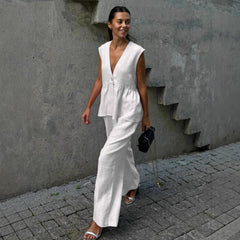 Dwuczęściowy komplet damski z bawełny w jednolitym kolorze, dekoltem w serek, bez rękawów, bluzką i spodniami