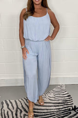 Swobodny, jednokolorowy kombinezon na szelkach