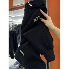 【M-4XL】 Zimowe, aksamitne, pogrubione spodnie na co dzień 2024