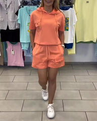 Zestaw sportowych spodenek z kapturem w jednolitym kolorze