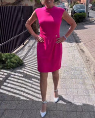 Sukienka z krótkim rękawem i półgolfem