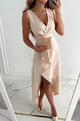 Sukienka midi z rozcięciem i dekoltem w kształcie litery V