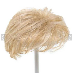 Przykryj przerzedzającą się koronę tą magiczną nasadką do włosów, super naturalną