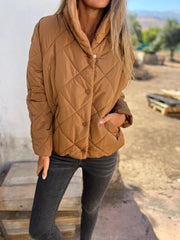 Kurtka puchowa o swobodnym stójce i jednorzędowym kroju