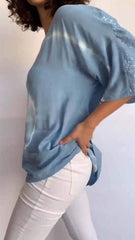 Damski top z krótkim rękawem i cekinowym nadrukiem, na co dzień