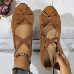 Damskie klapki na koturnie z kokardą ze sztucznego zamszu