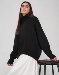 Sweter oversize z golfem na co dzień